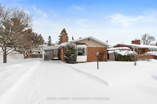 3 Domus Cres, Nepean, ON, K2H6A3 | Card Image