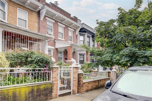 9 Adler Pl, Brooklyn, NY, 11208-1601 | Card Image