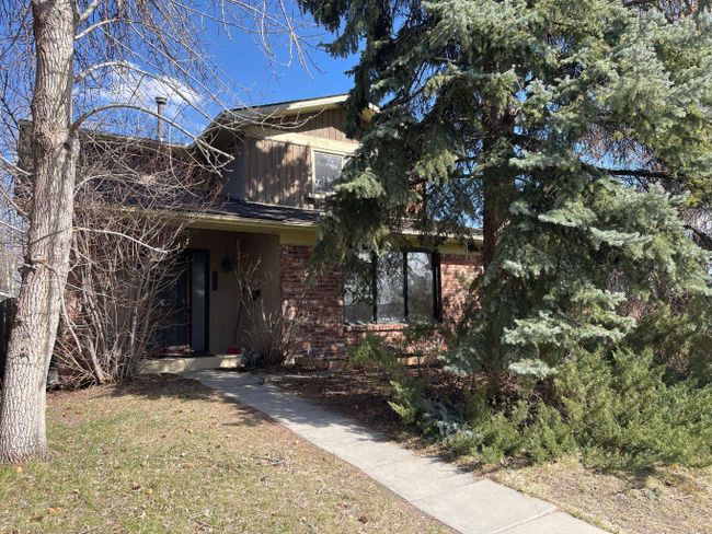 44 Midland Place Se, Home with 5 bedrooms, 3 bathrooms and 2 parking in Calgary AB | Image 1