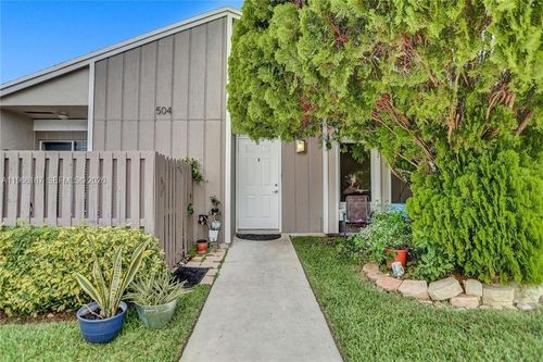 c-504 Woodgate Cir, Sunrise, FL, 33326-2137 | Card Image