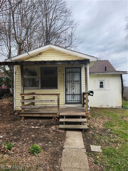 513 Rothrock Avenue, Akron, OH, 44314 | Card Image