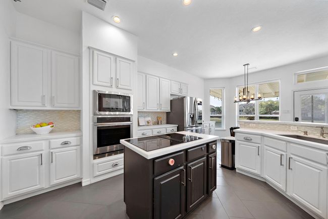 6310 Hidden Crest Way, House other with 5 bedrooms, 4 bathrooms and 2 parking in Sugar Land TX | Image 9