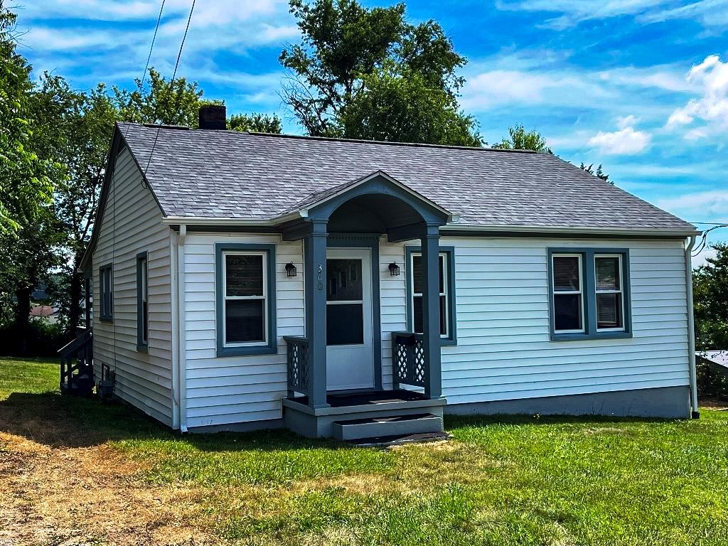 11th St, Wytheville, VA 24382