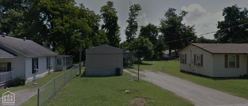 504 Nelson St, Leachville, AR, 72438-9317 | Card Image