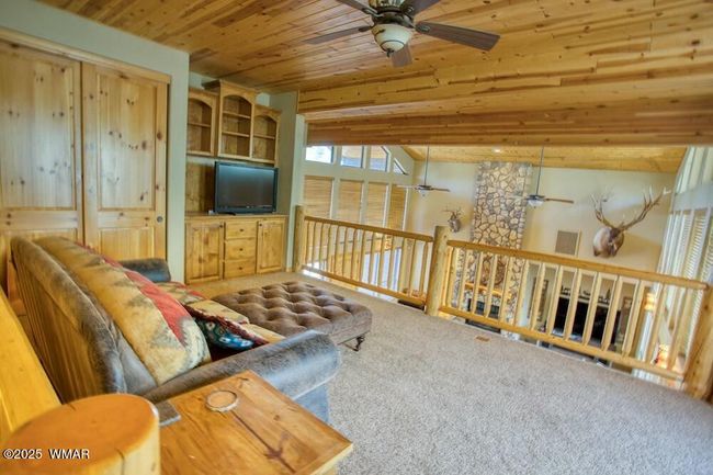 Loft toward LR | Image 9