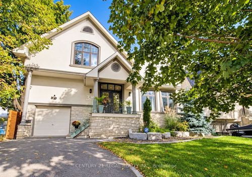 38 Mattice Rd, Etobicoke, ON, M9A1E6 | Card Image