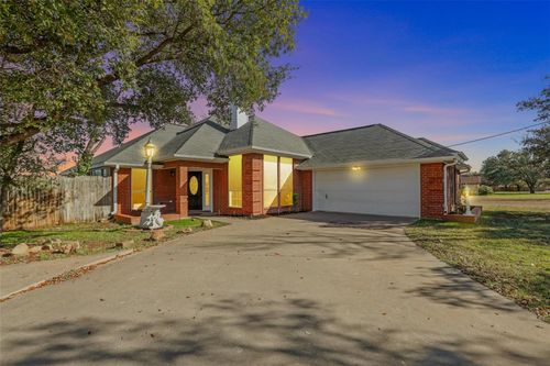 4003 View Point Dr, Granbury, TX, 76048-6734 | Card Image