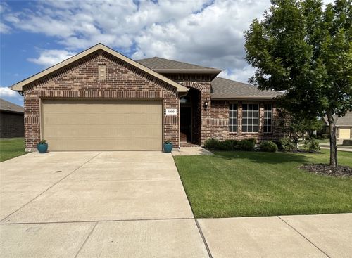 1300 Foxglove Ln, Burleson, TX, 76028-2737 | Card Image