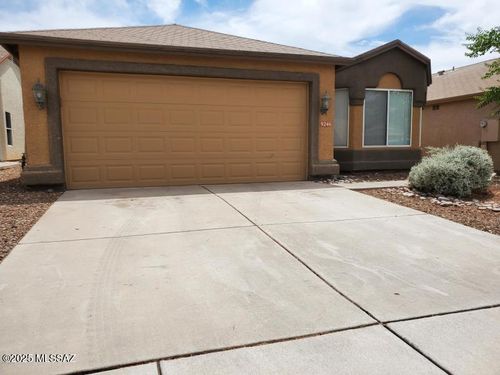 9246 E Muleshoe St, Tucson, AZ, 85747-5362 | Card Image