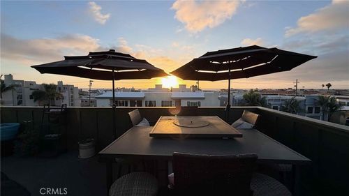 412 Manhattan Avenue, Hermosa Beach, CA, 90254 | Card Image