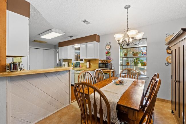 103 S Laurelwood Drive Drive S, House other with 3 bedrooms, 2 bathrooms and 3 parking in Austin TX | Image 7