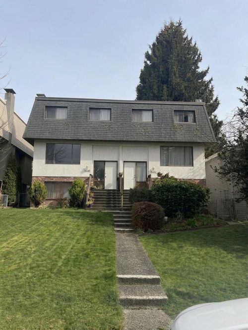 1536 St Andrews Ave, North Vancouver, BC, V7L3L5 | Card Image