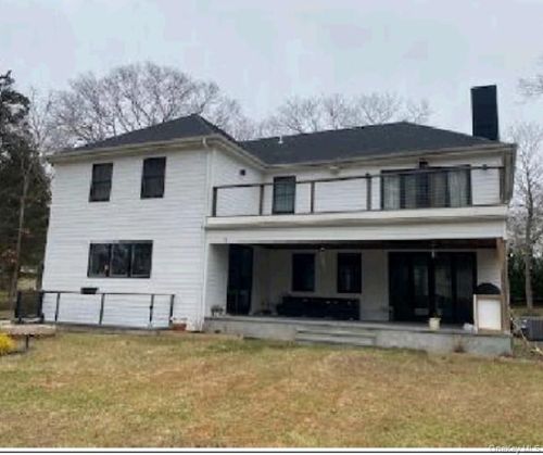 67 Squiretown Rd, Hampton Bays, NY, 11946-1907 | Card Image