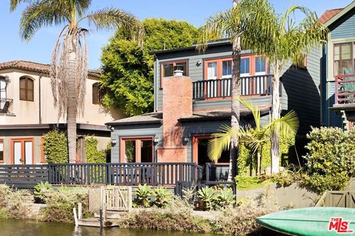 432 Howland Canal, Venice, CA, 90291-4620 | Card Image