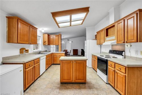 1265 Rainbow Ln, Pilot Mountain, NC, 27041-8544 | Card Image