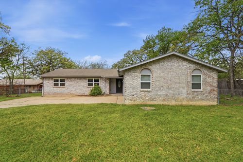 6246 Guilford St, Forest Hill, TX, 76119-6624 | Card Image