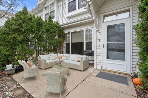 5-6168 S Creekside Drive, Cudahy, WI, 53110 | Card Image