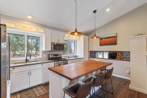 2915 Alvarado Ln N, Plymouth, MN, 55447-1544 | Card Image
