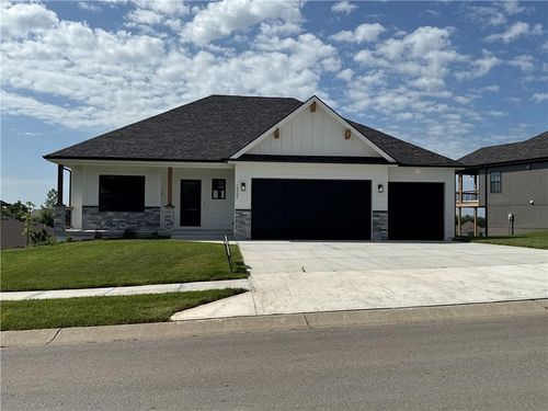 12745 N Champanel Way, Platte City, MO, 64079-4526 | Card Image