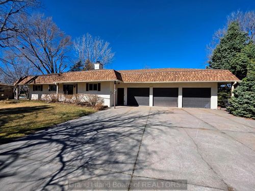 906 Bell Blvd, Grand Island, NE, 68801-8708 | Card Image