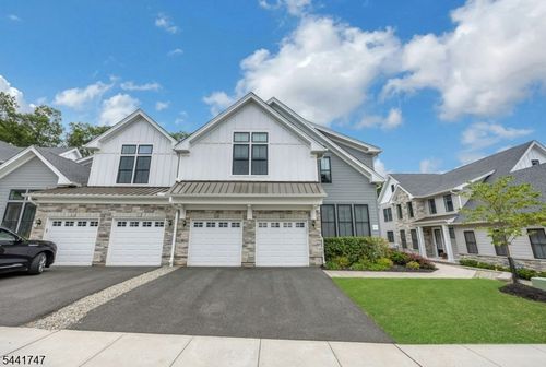 63 Samuel Way, Chatham Twp, NJ, 07928-1870 | Card Image