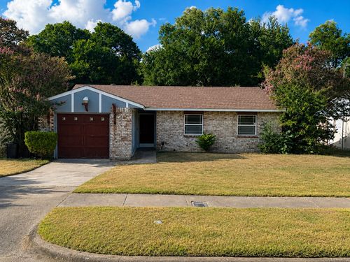 731 Holliday Ln, Duncanville, TX, 75116-2456 | Card Image