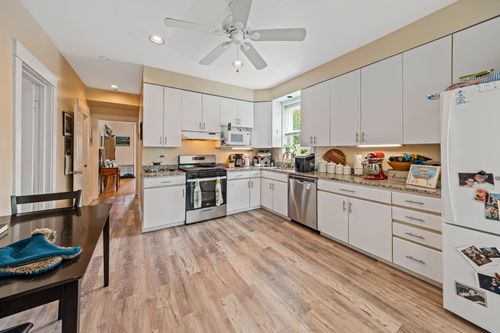 1-3614 N Hoyne Ave, Chicago, IL, 60618-4997 | Card Image