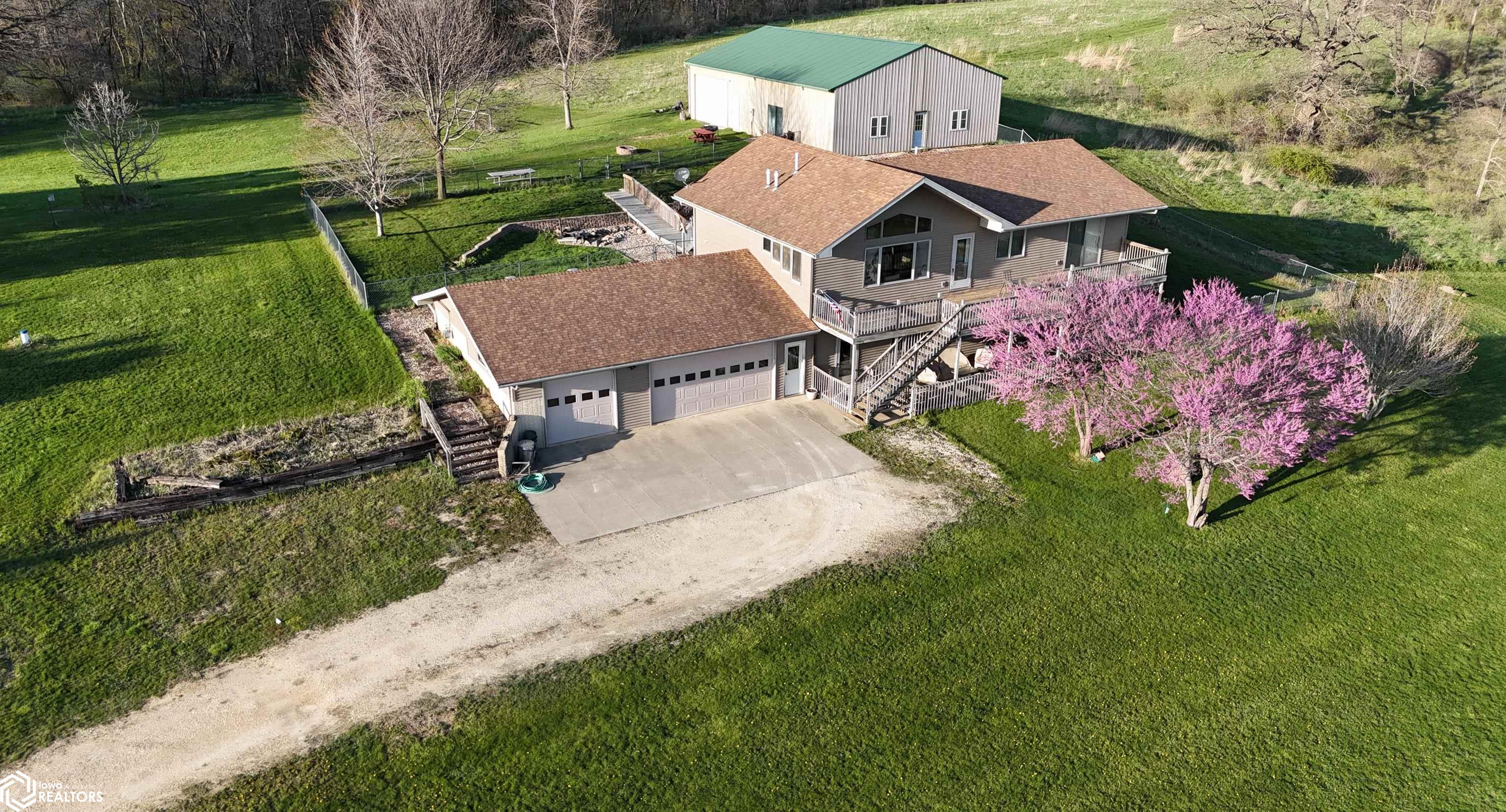 Valley Farm Rd, Central City, IA 52214
