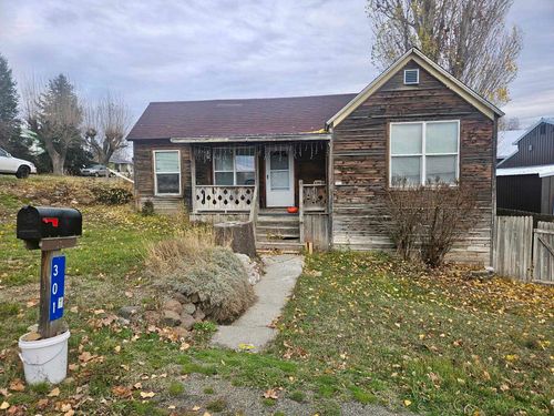 301 7th St, Davenport, WA, 99122-5238 | Card Image