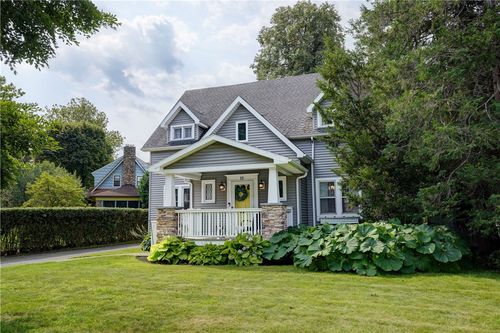 11 Seymour Rd, Irondequoit, NY, 14609-2821 | Card Image