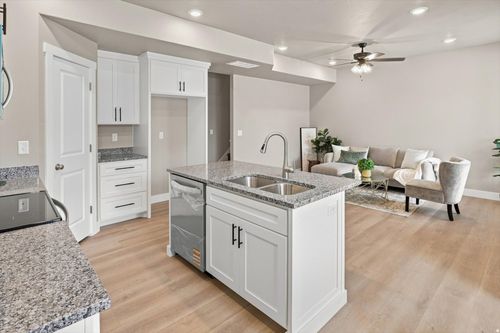 26-808 S 270 E, Smithfield, UT, 84335-2411 | Card Image