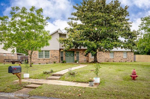 300 Idlewood Drive, Waveland, MS, 39576 | Card Image
