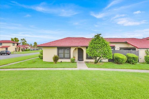475 Hunter Cir, KISSIMMEE, FL, 34758-3332 | Card Image