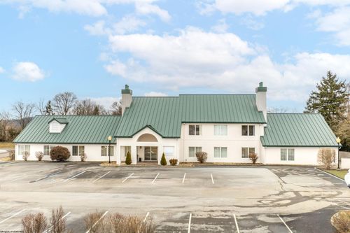 4000 Hampton Center, Morgantown, WV, 26505 | Card Image