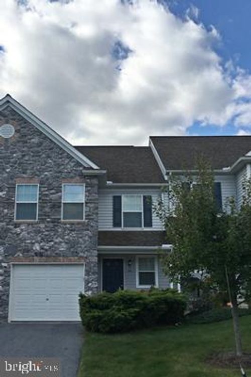 30 Locust Run Dr, YORK, PA, 17404-9199 | Card Image