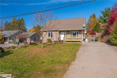 113 Queen St, House other with 3 bedrooms, 2 bathrooms and 6 parking in Burks Falls ON | Image 1