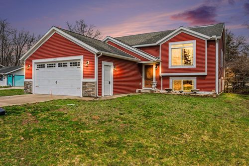 3021 Rose Dr, Allegan, MI, 49010-9557 | Card Image