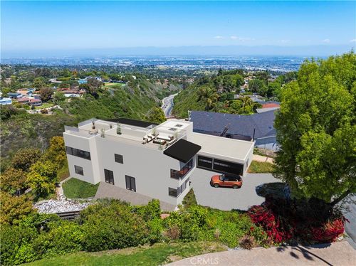 27691 Eastvale Rd, Palos Verdes Peninsula, CA, 90274-4022 | Card Image