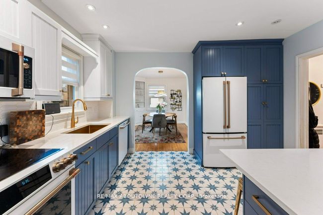 1 College St, House other with 4 bedrooms, 3 bathrooms and 2 parking in Kingston ON | Image 7