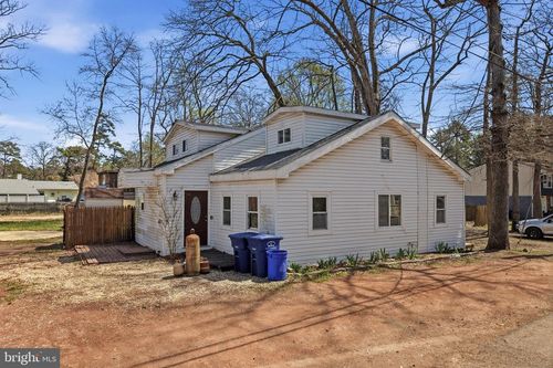 16 Pear Ave, BROWNS MILLS, NJ, 08015-3214 | Card Image