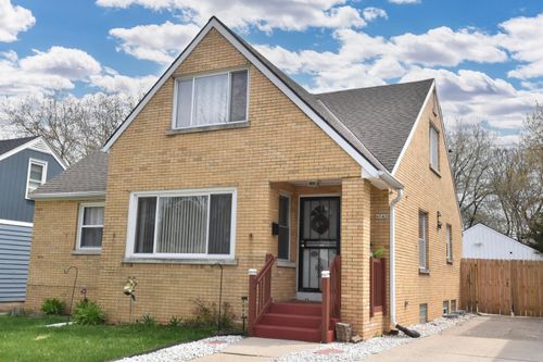 4040 N 11th St, Milwaukee, WI, 53209-7006 | Card Image