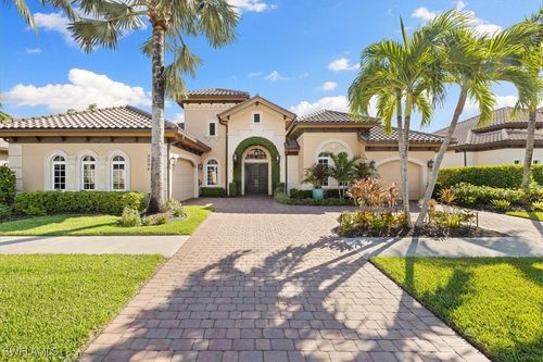 9094 Sahalee Ct, NAPLES, FL, 34113-1673 | Card Image