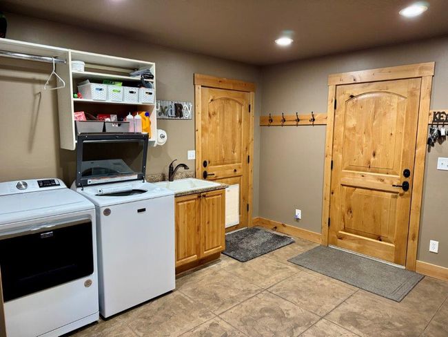 337 Pyramid Loop, House other with 3 bedrooms, 3 bathrooms and null parking in Seeley Lake MT | Image 11