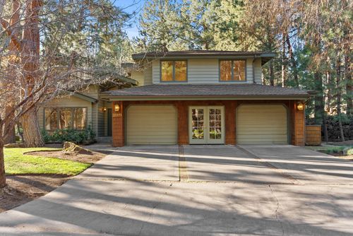 20375 Big Bear Ct, Bend, OR, 97702-9489 | Card Image