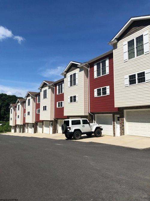 22 Cattail Cir, Morgantown, WV, 26505-4313 | Card Image