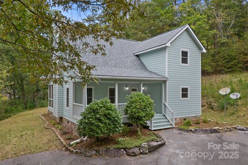 105 Mission Ridge Dr, Hayesville, NC, 28904-8414 | Card Image