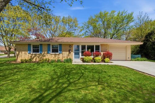 924 Bradford Ln, Schaumburg, IL, 60193-2606 | Card Image