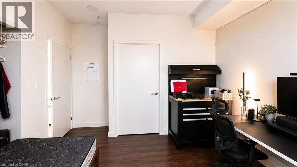 Residential Lease in Waterloo 4