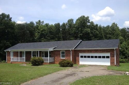 4445 Mecum Rd, Walkertown, NC, 27051-9349 | Card Image