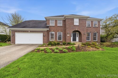 135 Westhaven Cir, Geneva, IL, 60134-3975 | Card Image